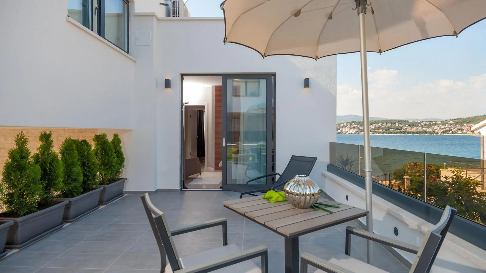 Villa With 2 Pools, And Sauna Sunce Trogir 0*,