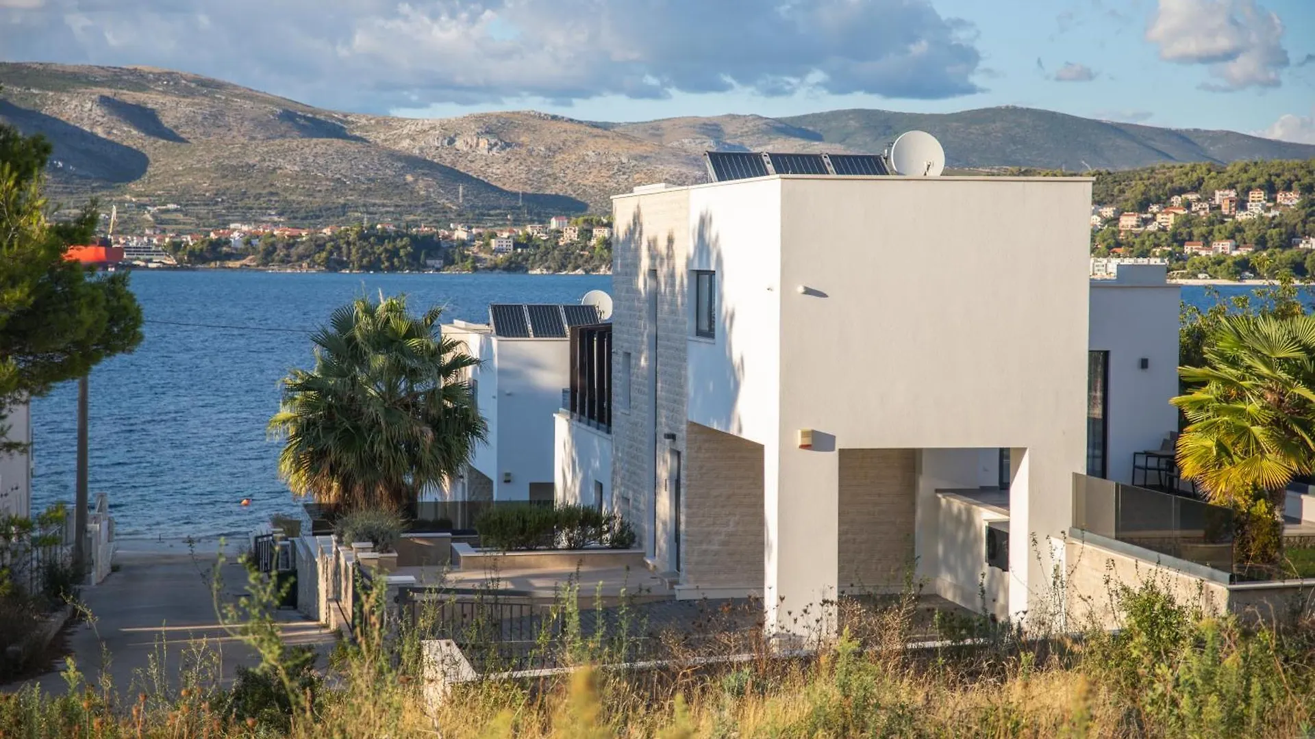 Villa With 2 Pools, And Sauna Sunce Trogir